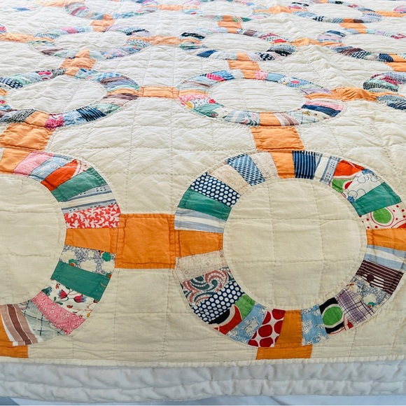 Vintage Handmade WEDDING RING PATTERN Artisan Patchwork Quilt- STUNNING - Picture 2 of 13